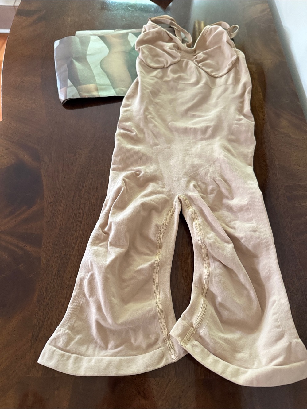 SKIMS Light Beige Nude Seamless Shaping Bodysuit Shorts